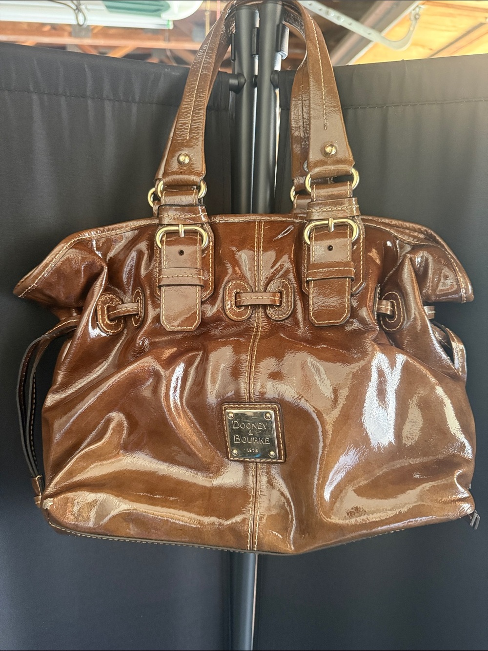 Vintage Dooney & Bourke Olive green Patent Leather Shoulder Bag